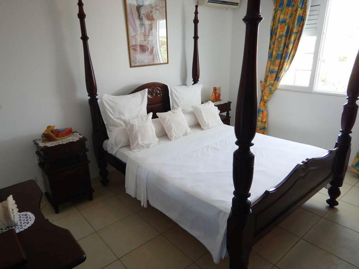 Bed & Breakfast 6 Suites Piscine Et Plage Pointe Faula Ле-Воклен Экстерьер фото
